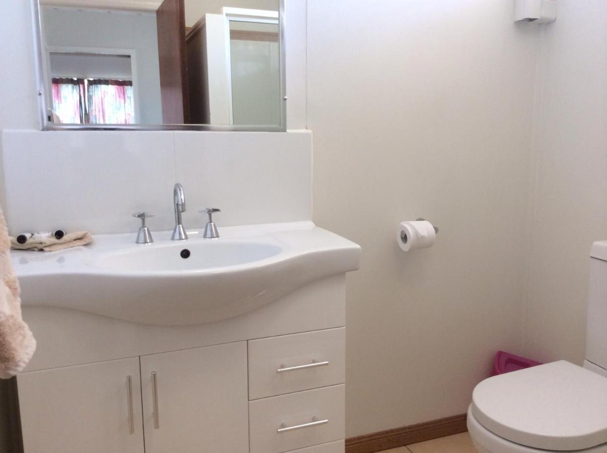 Ocean Breeze Units Apartment Боуен Стая снимка