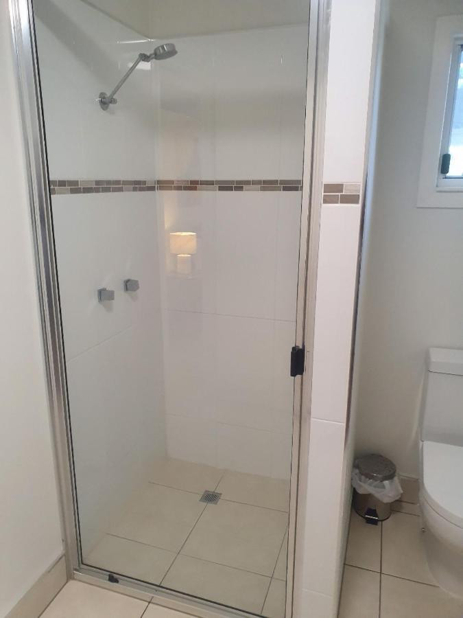 Ocean Breeze Units Apartment Боуен Екстериор снимка