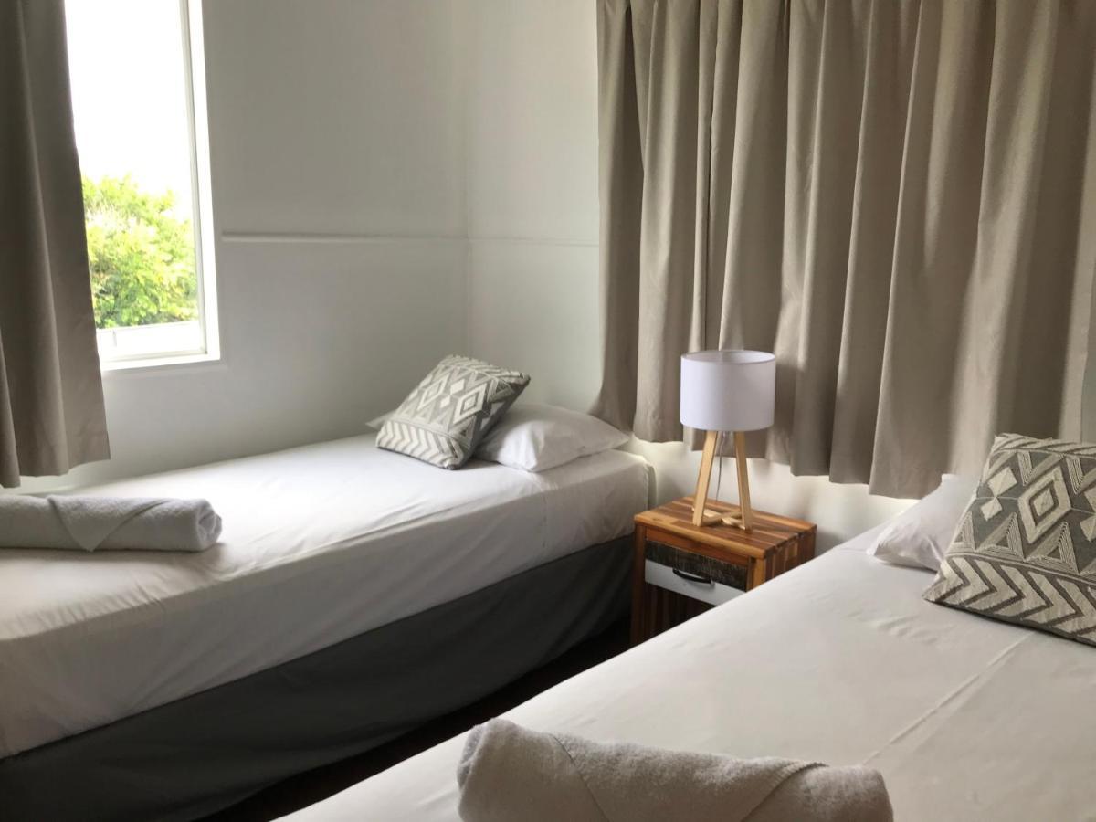 Ocean Breeze Units Apartment Боуен Екстериор снимка