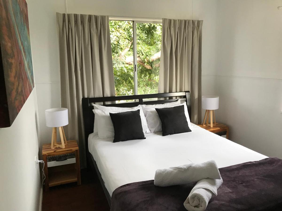 Ocean Breeze Units Apartment Боуен Екстериор снимка