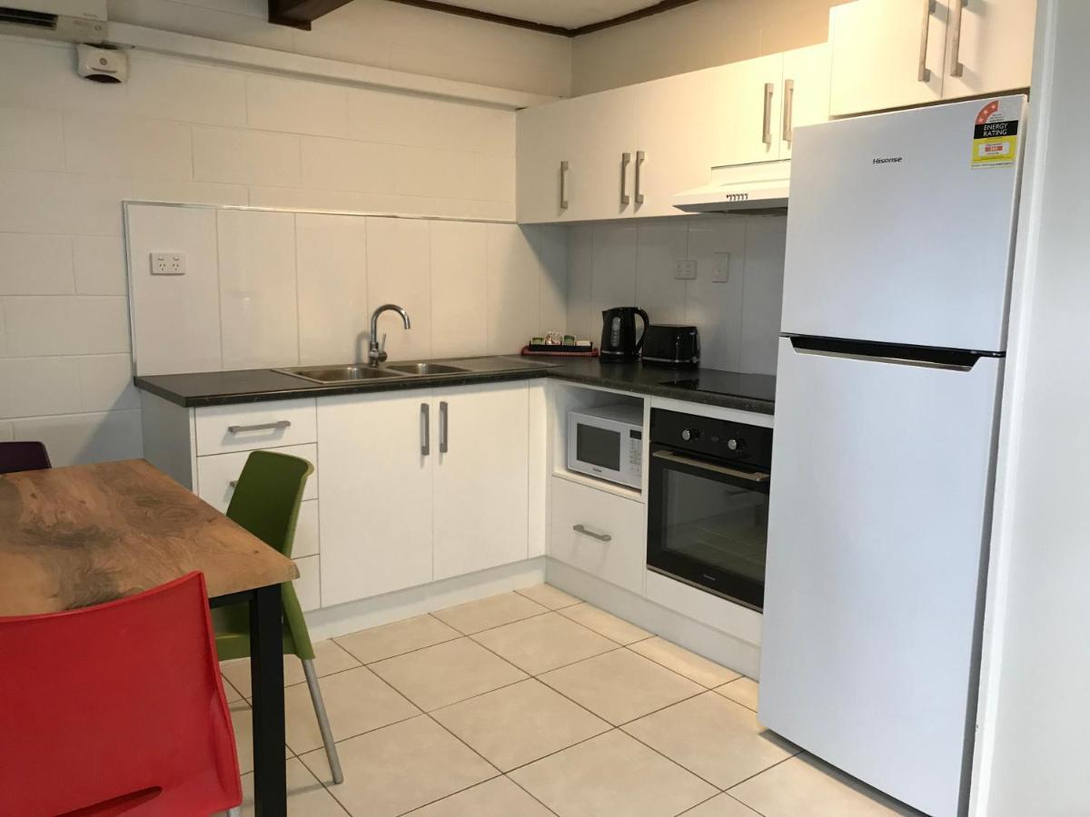 Ocean Breeze Units Apartment Боуен Екстериор снимка